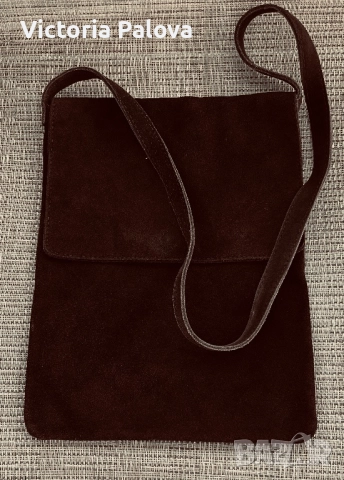 Кафява чанта естествен велур, снимка 2 - Чанти - 51737281