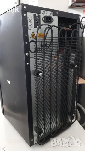 Малка  витрина, снимка 4 - Хладилници - 43897266