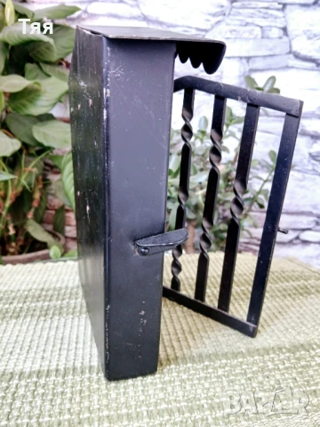 Къщичка за ключове ковано желязо , снимка 3 - Антикварни и старинни предмети - 51080058
