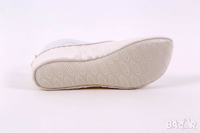 Черни и бели цвички на беко, снимка 3 - Детски пантофи - 37970620