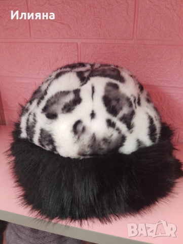 Дамски зимни шапки, снимка 2 - Шапки - 52262411