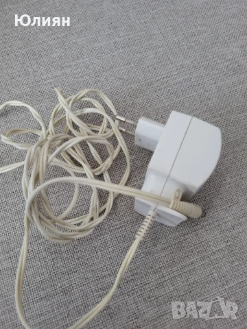 Адаптер Braun ,захранване 12 волта ., снимка 2 - Кабели и адаптери - 50758252