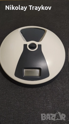 Автоматична хранилка за котки с 6 отделения