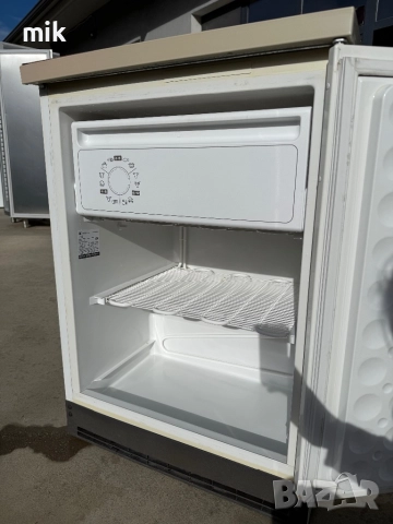 Малък фризер Сименс 3+1 чекмеджета , снимка 4 - Фризери - 52535481