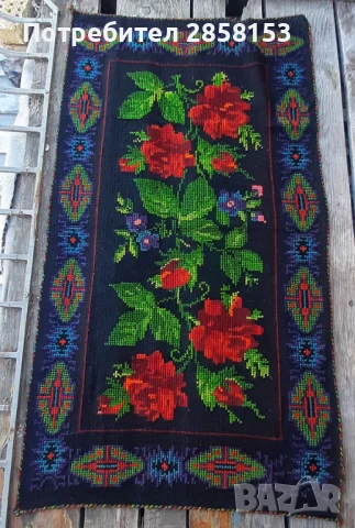 Стар килим,ковьор за стена или миндер