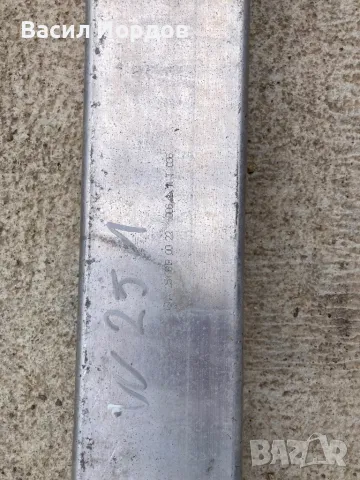 Основа Задна Броня за Мерцедес w251 / 251 619 00 22 / Mercedes R class / Задна Греда Основа броня, снимка 2 - Части - 49521695