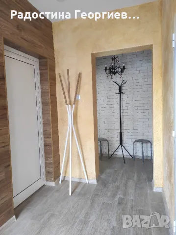 Салон " Цветен стил" предлага стая под наем за козметик, масажист и др. подобни услуги , снимка 6 - Магазини - 50083478