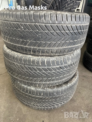 Гуми Гума 225/45/17 Тракмах Всесезонни 4 Сезона само за 40 лв за брой Зимни Общо 4 броя в Стара Заго, снимка 2 - Гуми и джанти - 52861328