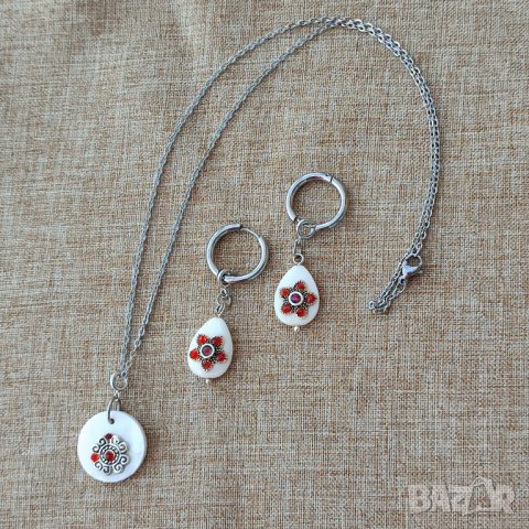 Висулки от седеф с инкрустирани кристалчета, снимка 16 - Колиета, медальони, синджири - 39321140