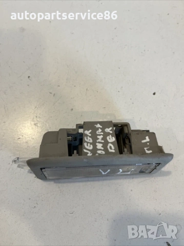 Вътрешна лампа за четене за Jeep Commander 3.0 CRD (2010) 1512396, снимка 2 - Части - 53477122