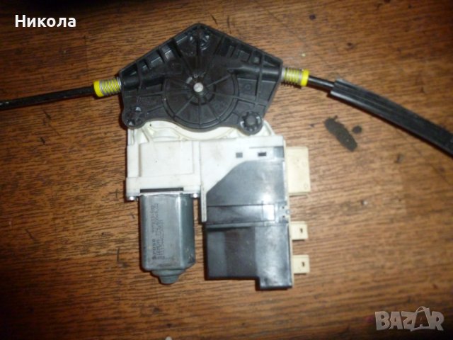 Преден десен стъклоповдигач с моторче за Пежо 807, снимка 2 - Части - 37371611