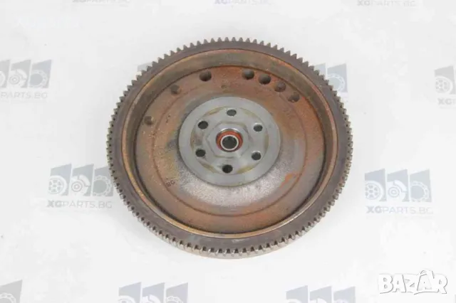Маховик за Suzuki Splash 1.0i 65 к.с (2008-2014), снимка 2 - Части - 49004346