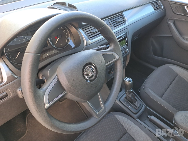 Шкода Рапид 1,6 TDI, снимка 10 - Автомобили и джипове - 51483136