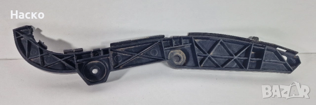 Заден Десен Държач Скоба Задна Броня Тойота Корола Версо Toyota Corolla Verso 2004-2009 52575-0F010