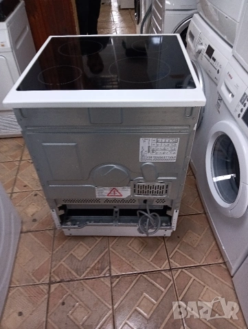 Свободно стояща печка с керамичен плот Бош Bosch с две години гаранция!, снимка 5 - Печки, фурни - 53600838