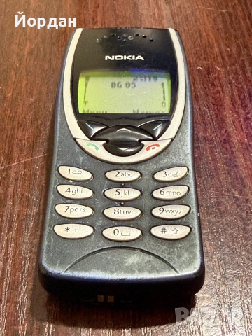 Nokia 8210
