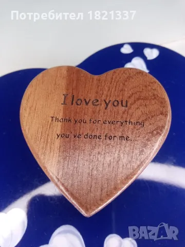 Колие с кристали в дървена кутийка , снимка 4 - Колиета, медальони, синджири - 49610807