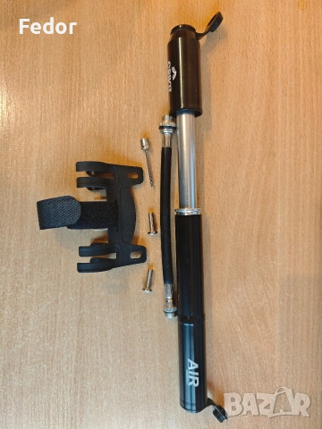 Помпа за велосипедни гуми Crivit, снимка 8 - Аксесоари за велосипеди - 53323376