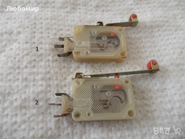 Малък шалтер 220v 4A DDR, снимка 1 - Друга електроника - 43535418
