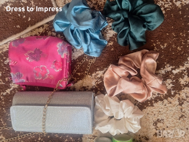 сет козметика и четки, Нова, снимка 7 - Аксесоари за коса - 48263010