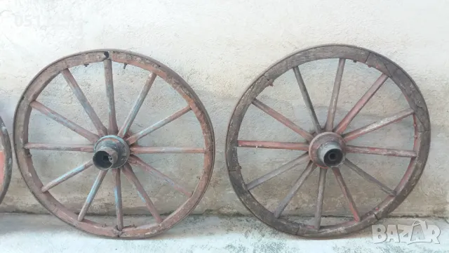 лот от две масивни колела от каруца, файтон , снимка 3 - Антикварни и старинни предмети - 48170633