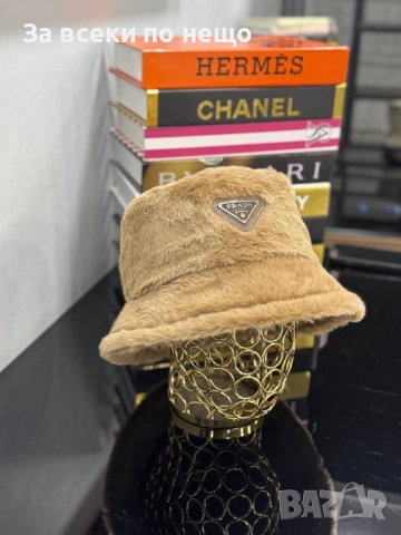 Prada Зимна Пухена Шапка Тип Идиотка Прад - Налични Различни Цветове Код E1147, снимка 6 - Шапки - 52667890