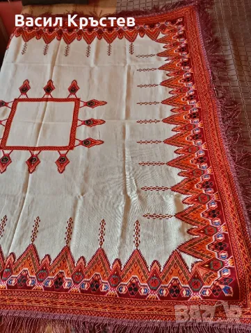 Покривки "Българска бродерия", - Разтегателна голяма стабилна маса, Покривка за спалня 200 х 220 см.