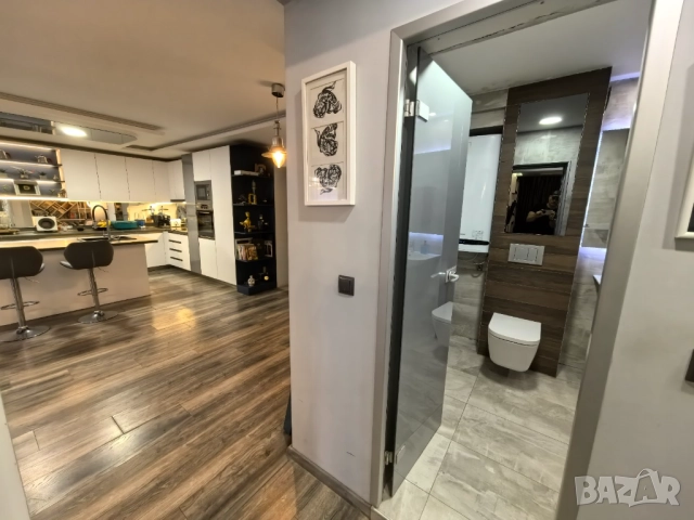 Отлично местоположение, луксозно изпълнен, напълно обзаведен и оборудван, удобно паркомясто, снимка 5 - Апартаменти - 52532585