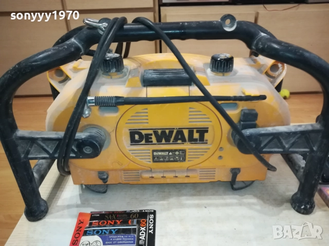 СТРОИТЕЛНО РАДИО DEWALT-220В 2209251133, снимка 7 - Радиокасетофони, транзистори - 51793030