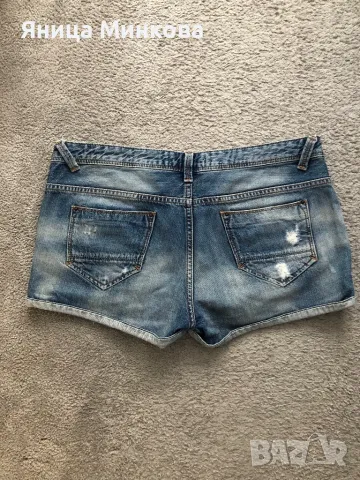 Дамски къси дънкови панталони, снимка 2 - Къси панталони и бермуди - 49273519