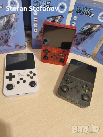 1Г ГАРАНЦИЯ R36s ArkOS ретро конзола Nintendo Sega PlayStation GameBoy NES Genesis Mega Drive Game, снимка 2 - Други игри и конзоли - 53135822