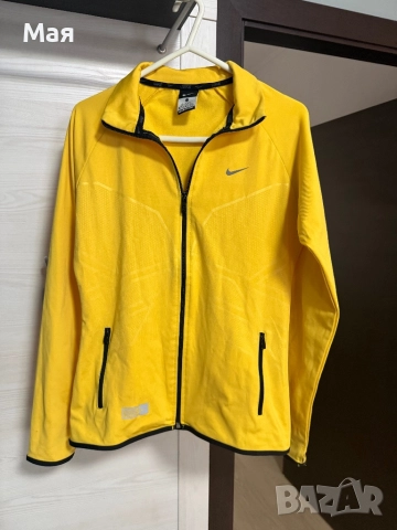 30 ново дамско горнище размер S-M-L