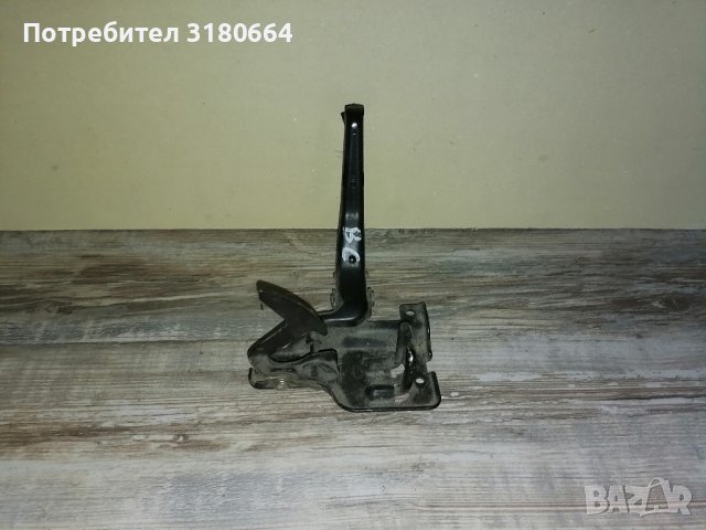 Брава закопчалка преден капак Audi A4 B6 Ауди А4 б6