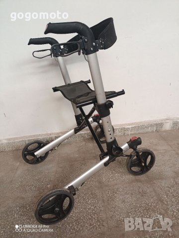 ИДЕАЛНО ЗАПАЗЕН Двойно сгъваем алуминиев ролатор , снимка 5 - Ролатори - 37623168