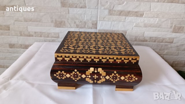 Стара дървена кутия за бижута - украсена с фурнир - №1, снимка 8 - Антикварни и старинни предмети - 43706696
