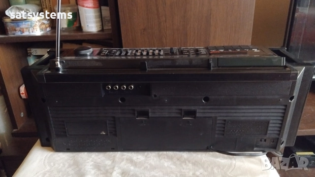 Радиокасетофон Hitachi TRK-7620E 3D Super Woofer, снимка 8 - Радиокасетофони, транзистори - 52943878