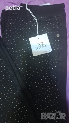 Дамски дънки с брокат, снимка 2 - Дънки - 52631910