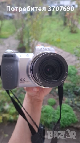 Компактен дигитален фотоапарат SONY DSC-H2