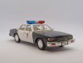 Chevrolet Caprice Metropoliten Police 1987 от филма Терминатор-2 - мащаб 1:43 Greenlight нов в кутия, снимка 2