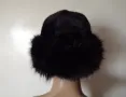 Дамска пухкава шапка в черен цвят, снимка 16