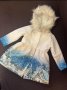Страхотно детско палто с красива зимна приказка (размер 104 см), снимка 1 - Детски якета и елеци - 43438686