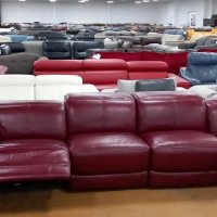 Голям червен кожен диван с електрически релакс механизъм "Laurence", снимка 3 - Дивани и мека мебел - 40282832