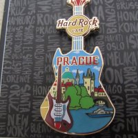 Оригинална метална значка Hard Rock Cafe Прага,чехия, снимка 5 - Други ценни предмети - 27598446