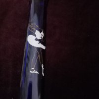 Ваза от синьо стъкло с ръчно рисувана балерина, снимка 2 - Вази - 40845656