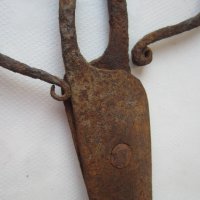 Поне 100-годишна голяма кована ножица - 3, снимка 6 - Антикварни и старинни предмети - 28975048