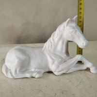 порцеланова статуетка-кон, снимка 1 - Статуетки - 42969829