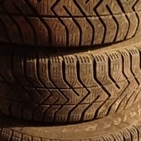 Зимни гуми Pirelli с джанти, снимка 1 - Гуми и джанти - 43004740