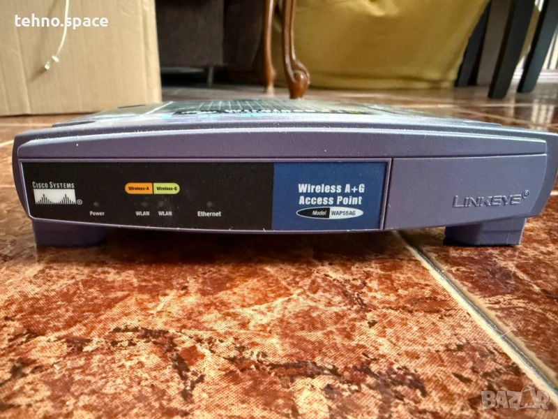 Точка за достъп Linksys WAP54AG, снимка 1