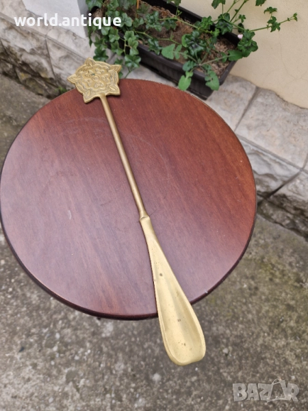 Английска антикварна бронзова обувалка , снимка 1