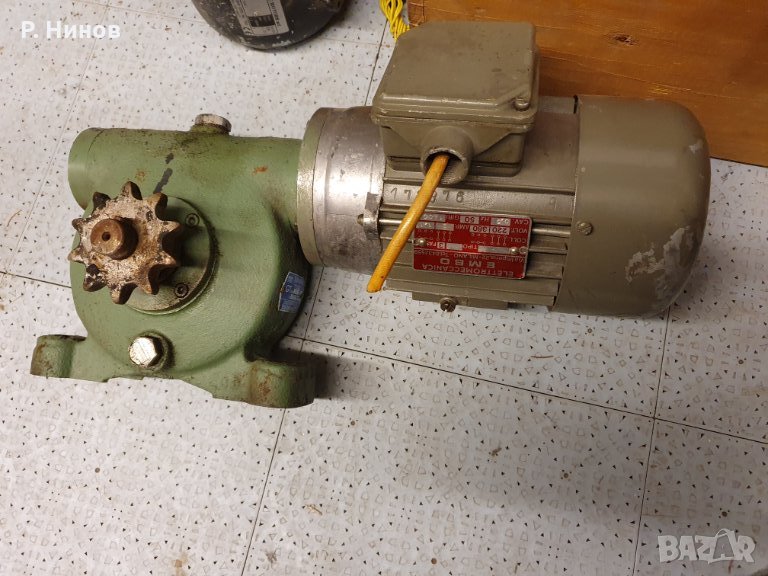 Монофазен ел.двигател/електромотор/електродвигател 0.75kW редуктор  30 оборота, снимка 1